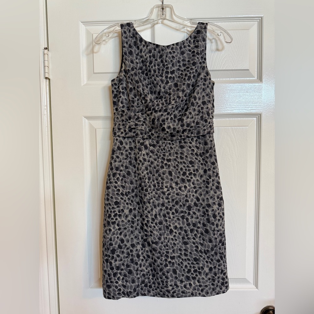 Ann Taylor sleeveless sheath dress gray and black leopard animal print Sz 0P